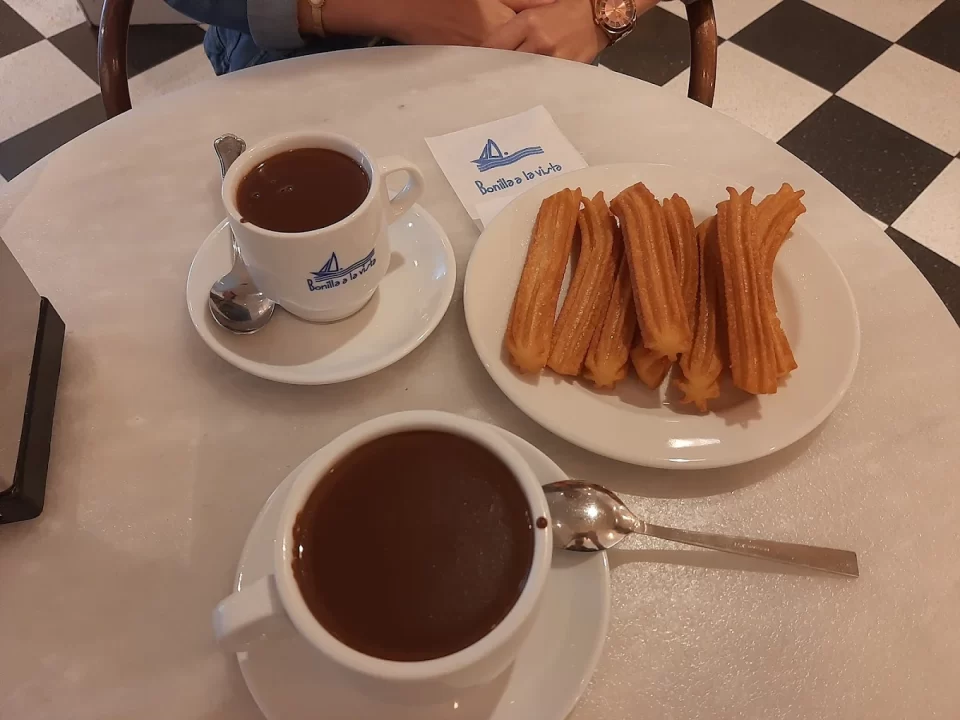 Bonilla a la Vista Patatas fritas, churros y chocolate