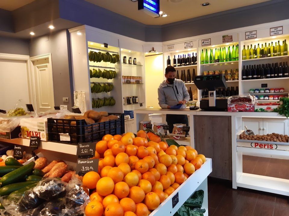 Fresco Market es una frutería ubicada en la localidad de A Coruña